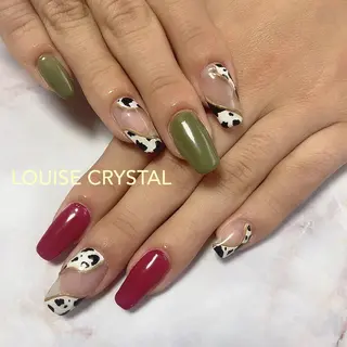 ネイル LOUISE CRYSTALのネイルデザイン
