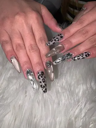 ネイル SHION  のネイルデザイン