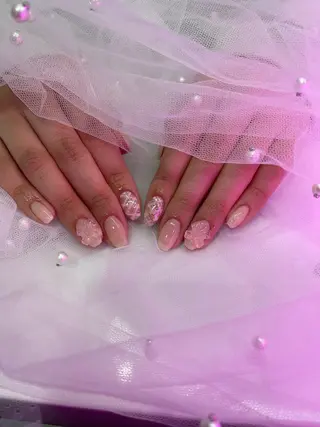 ネイル ARie所属・宮澤 ありさのネイルデザイン