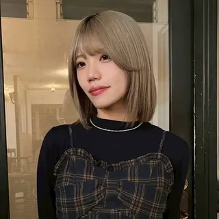 ショート カラー レイヤー/ベージュ mikuのヘアスタイル