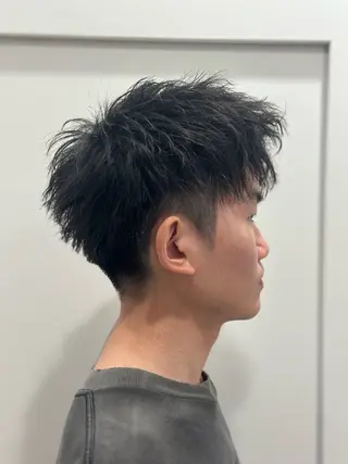 メンズ SALOWIN新宿三丁目所属・新宿/新宿三丁目 メンズハイライト梶原のヘアスタイル