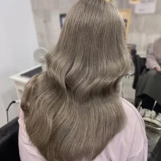 ロング カラー MIRAC所属・Ryoichi⛓️ 韓国ヘア/ハイトーンのヘアスタイル
