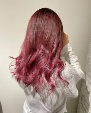 セミロング カラー 森本 笑のヘアスタイル