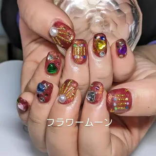 ネイル フラワー ムーンのネイルデザイン