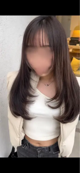 ロング idea研究学園店所属・艶髪／レイヤーカット 塚越　紗菜のヘアスタイル