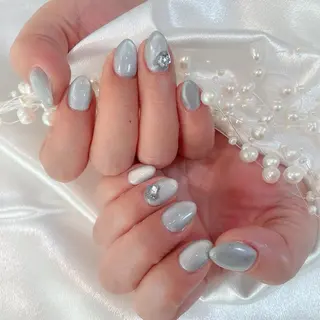 ネイル RAFFINE 月🦋🩵のネイルデザイン