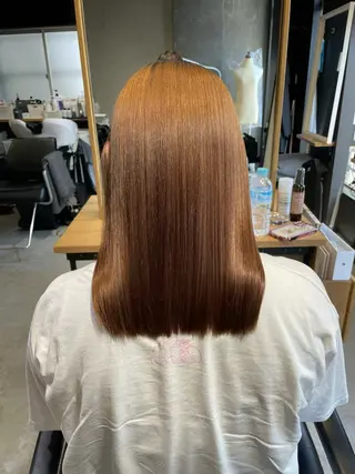 セミロング 美髪カラー✨本間 貴広のヘアスタイル