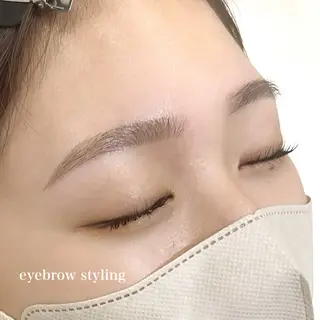 アイブロウ Hitomi/ 練習モデル募集中のヘアスタイル