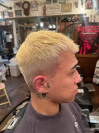 カラー mr brothers cut club中目黒所属・加賀谷 英多のヘアスタイル