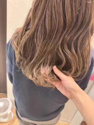 セミロング 平井 麗奈のヘアスタイル