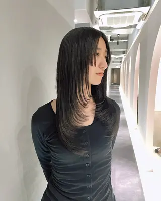 ロング 佐野 えり奈のヘアスタイル