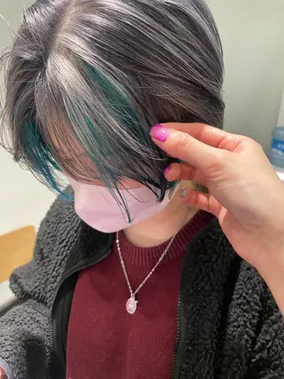 ショート カラー スパイラルパーマ 🌐hina⭐️のヘアスタイル