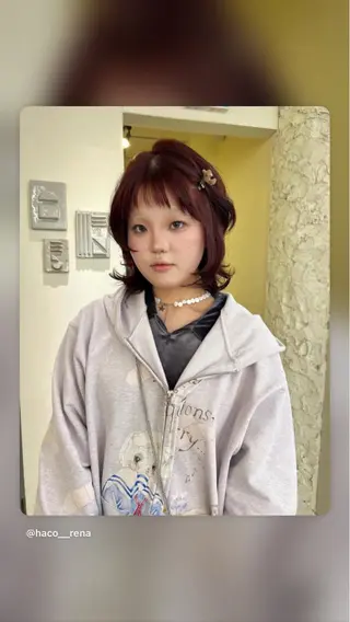 セミロング カラー haco＋所属・圧倒的デザイン力 店長🎨RENAのヘアスタイル