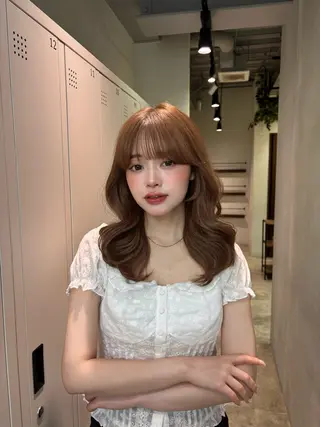 ミディアム Unami shibuya所属・Unami 渋谷 Mayukiのヘアスタイル