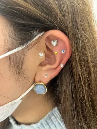 𝑟𝑖𝑛𝑎🤍 耳つぼ&マツエクのマツエク・マツパデザイン