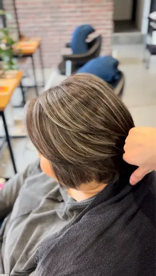 ショート カラー 一刀 厚太のヘアスタイル