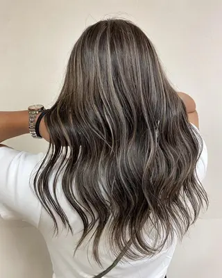 ロング カラー ブリーチ指名No.1 Daikiのヘアスタイル