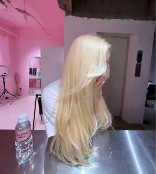 ロング moe/名古屋 /カラーモデルのヘアスタイル