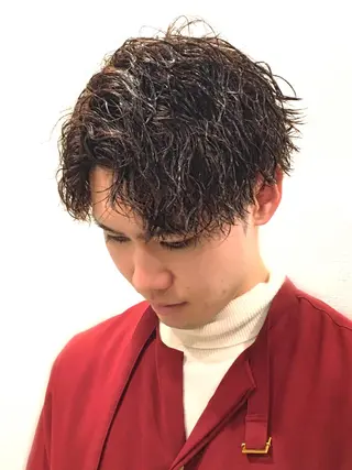 ミディアム ゼロスバーバーショップ所属・予約1000件超 ✨メンズパーマのヘアスタイル