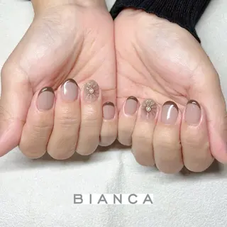 ネイル Bianca ABEのネイルデザイン