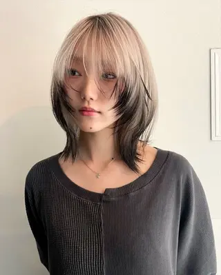 ミディアム カラー 🔥キョウスケ/レイ ヤー/ハイトーン🔥のヘアスタイル