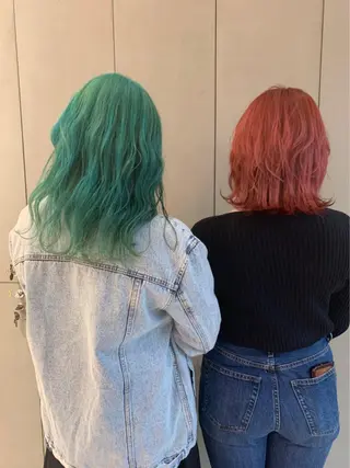 ミディアム カラー 古屋 花織のヘアスタイル