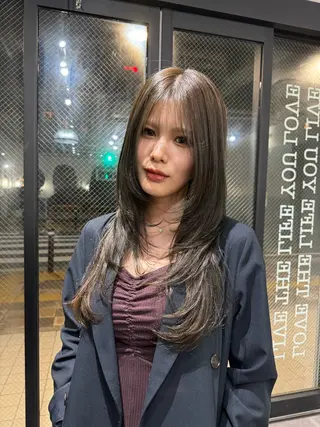 セミロング カラー ダメージレスブリーチ /艶髪/横須賀智也のヘアスタイル