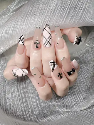 ネイル Lee Nails チップ長さだし専門店のネイルデザイン