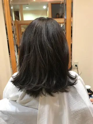 ミディアム 透明感カラー・ 髪質改善🩵イケダのヘアスタイル