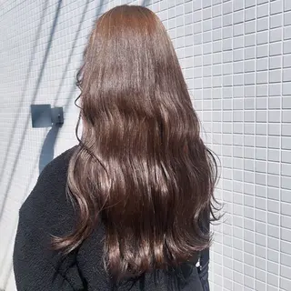 ロング カラー カジュアルを女っぽく 𝗮𝘆𝗮𝗰𝗼のヘアスタイル