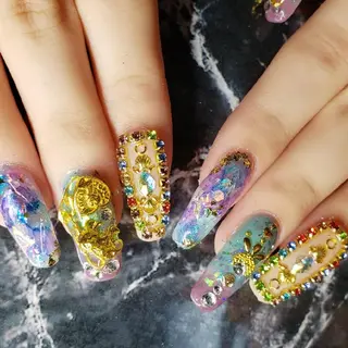 ミディアム ネイル クロキ 。のネイルデザイン