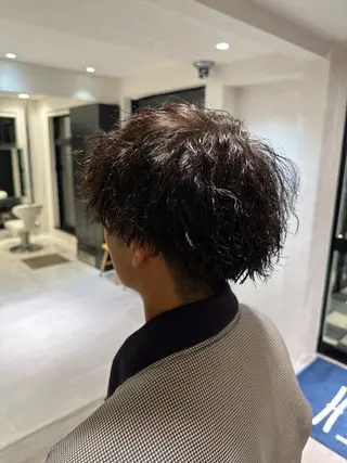パーマ メンズ 花野 郁登のヘアスタイル