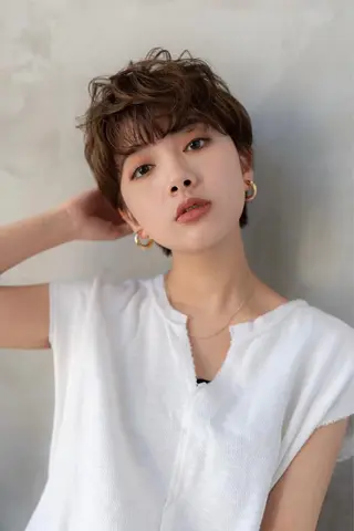 ショート カラー 🉐レイヤー/塩見 弘樹🉐渋谷のヘアスタイル