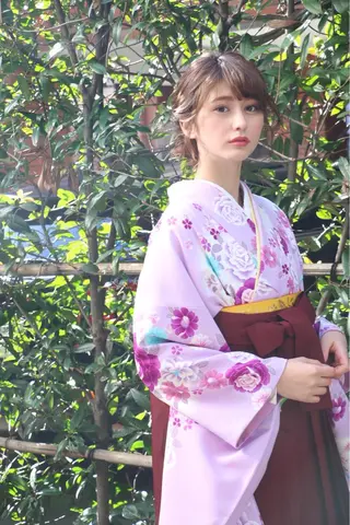 ロング ヘアアレンジ 鍵山 千秋のヘアスタイル