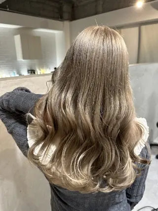 セミロング SHI Oのヘアスタイル