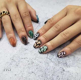 ネイル nailstudio eviz新宿店のネイルデザイン