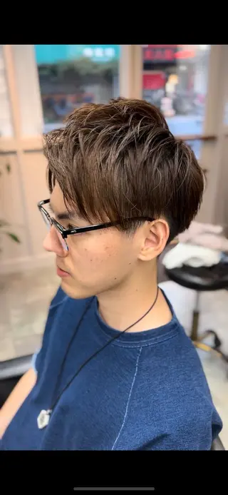 ショート 三宅 亨表のヘアスタイル