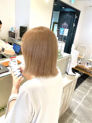 ショート ミルクティーベージュ 山本勝志のヘアスタイル