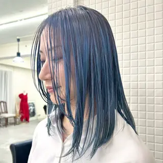 ミディアム カラー 7Bridge 滝内ひよりのヘアスタイル