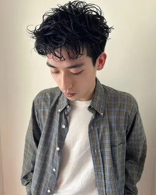 ショート パーマ Loom.所属・村上雅人 ナチュラルモードのヘアスタイル