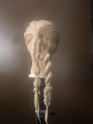 セミロング 青木 美樹の眉毛・アイブロウイメージ