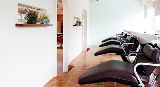 ショート ミディアム セミロング ロング カラー パーマ ヘアアレンジ メンズ キッズ ネイル まつエク ひがし　まさし JYUNESU副代表のヘアスタイル