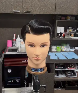 ミディアム 上田 結心のヘアスタイル