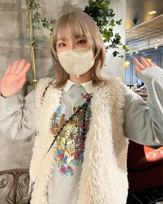 セミロング カラー haco＋所属・圧倒的デザイン力 店長🎨RENAのヘアスタイル