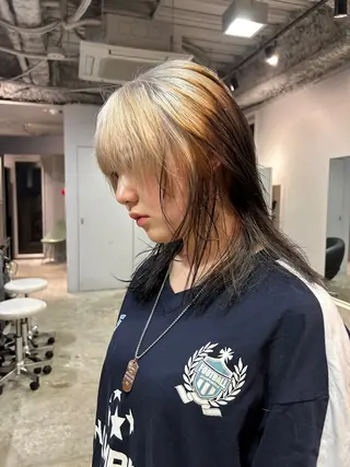 ミディアム ハイトーン特化/和音 【デザインカラー】のヘアスタイル