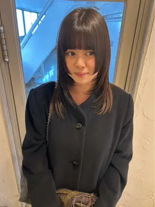 ミディアム カラー luca ⋆⭒˚.⋆𝜗𝜚のヘアスタイル