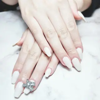 ネイル RAFFINE 月🦋🩵のネイルデザイン