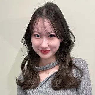 セミロング 🌹ハッシュカット、 レイヤー韓国ヘア🌹のヘアスタイル