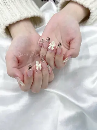 ネイル Bianca🩶 SHIONOのネイルデザイン