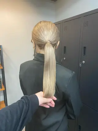 ロング maco 艶感ハイトーン🦋のヘアスタイル